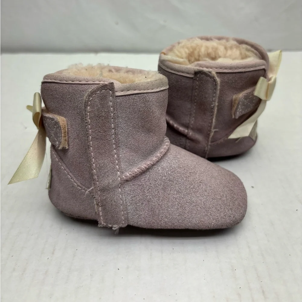 Ugg Plush Lined Baby Booties in Dusty Rose, SZ 2/3 baby, box 19